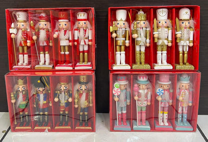 Conjunto de 4 Piezas de Soldados Cascanueces de Madera Navideños